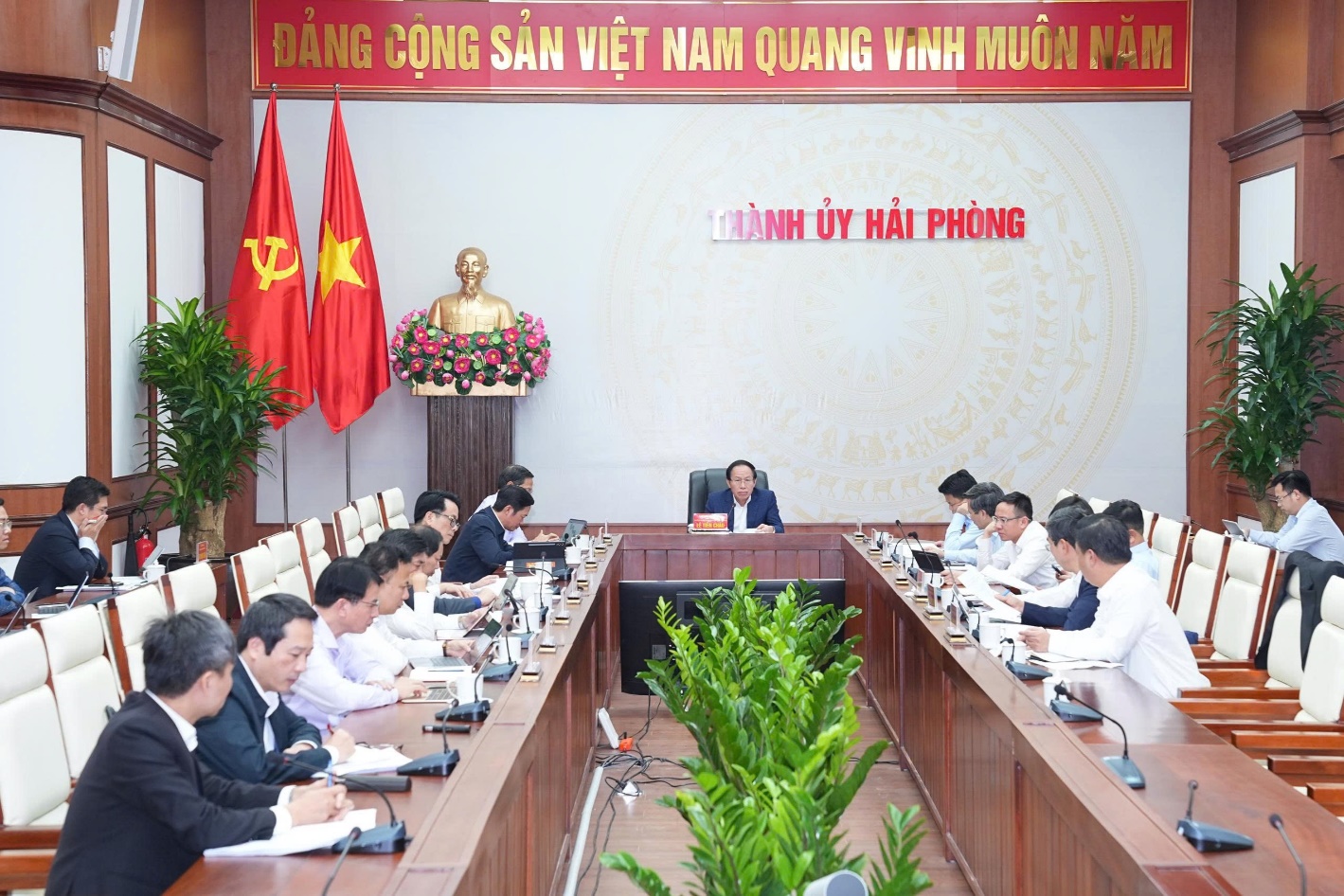 https://cdn.haiphong.gov.vn/gov-hpg/1/tintuc/2025/12/img_3801639016813142971233.jpeg