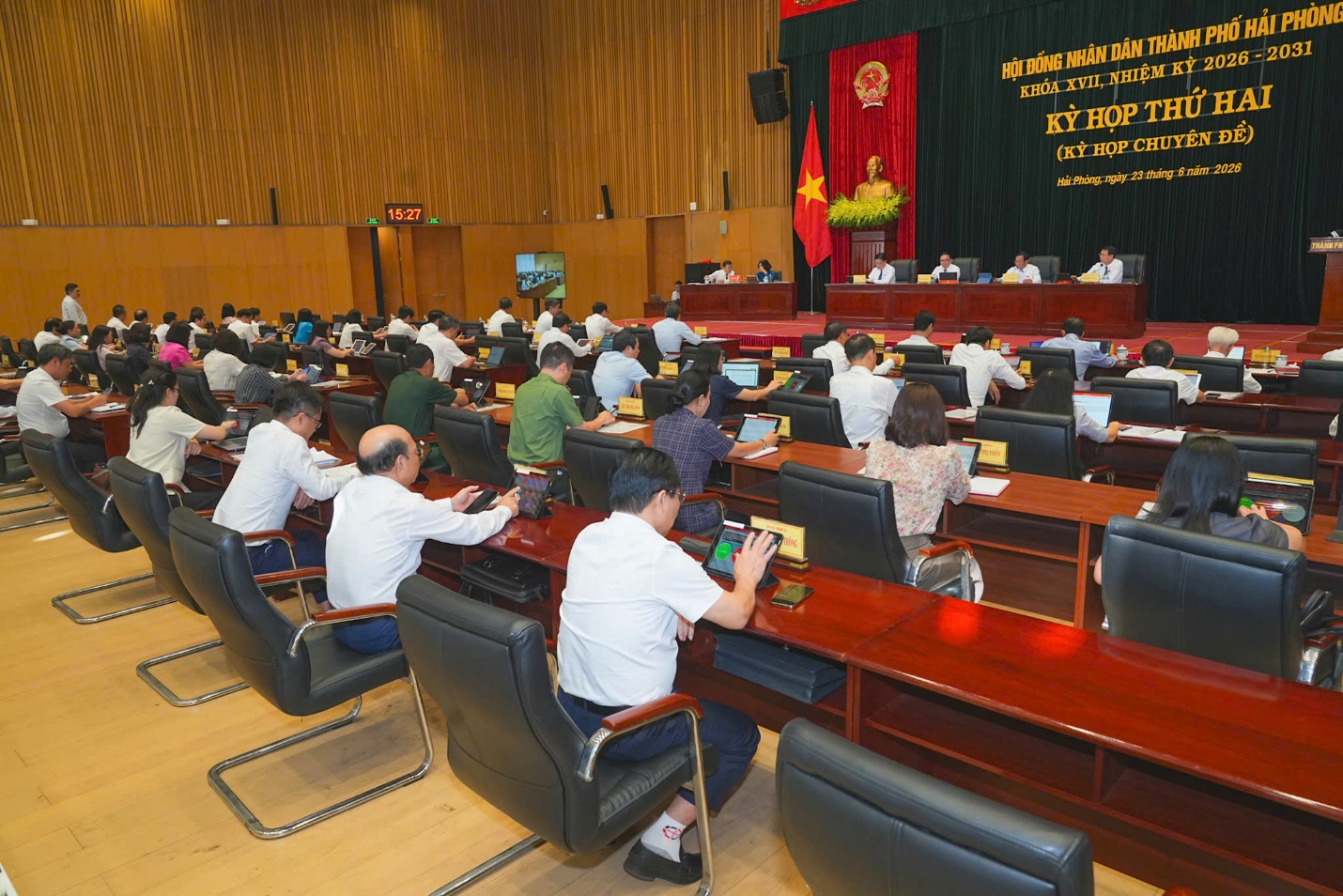 Kỳ họp thứ hai Hội đồng nhân dân thành phố khóa XVII thông qua 13 dự thảo Nghị quyết