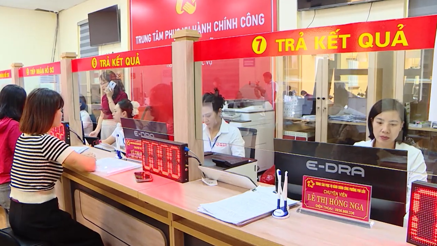 Phường Phù Liễn với mô hình trên App của Phường để hỗ trợ người dân tiếp cận các tiện ích số
