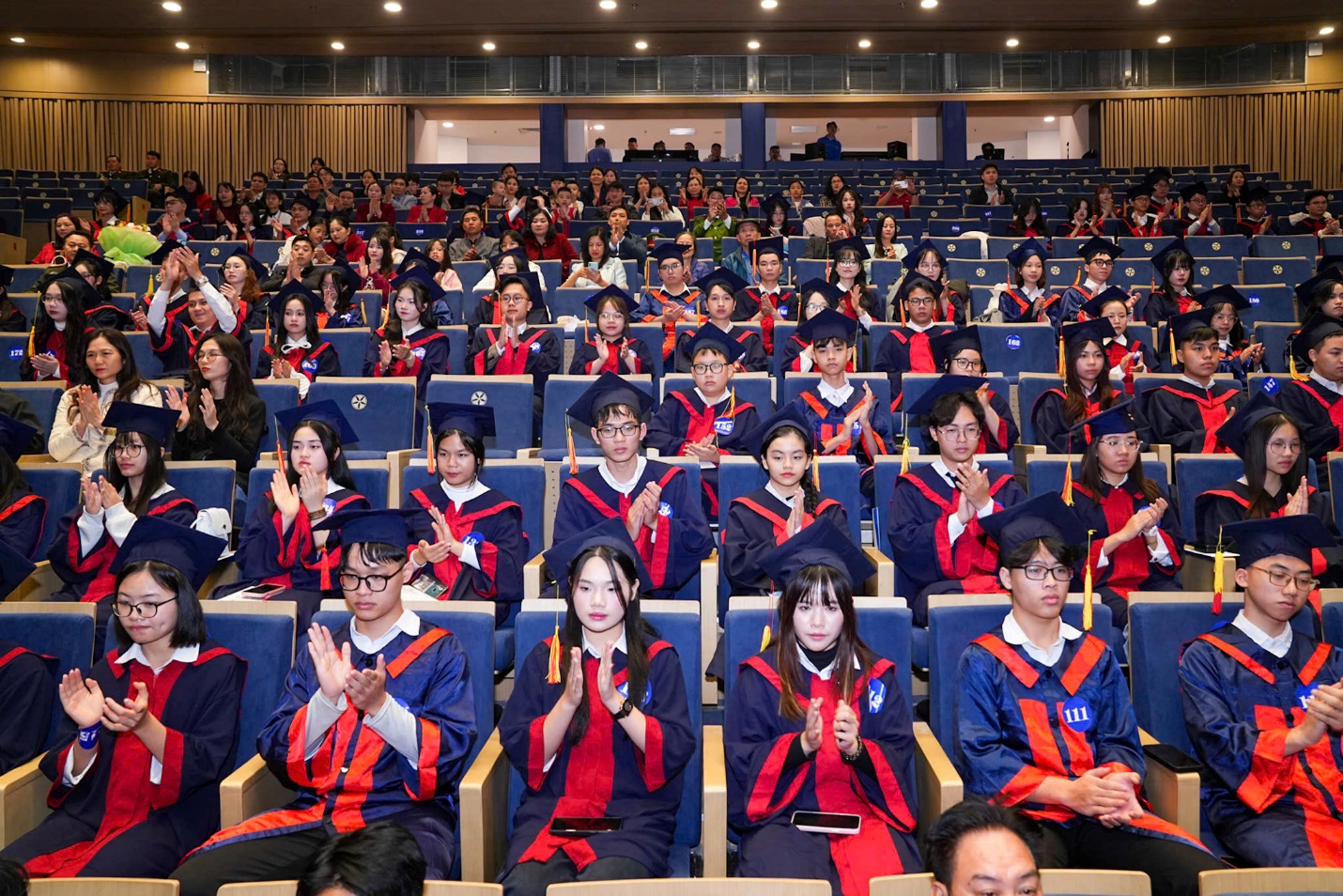 Vinh danh học sinh, sinh viên xuất sắc tiêu biểu năm 2025 và vận động viên, huấn luyện viên đạt thành tích cao tại SEA Game 33