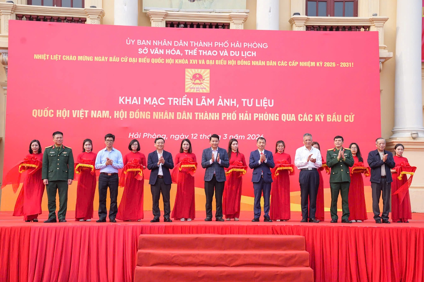Khai mạc Triển lãm ảnh, tư liệu “Quốc hội Việt Nam, Hội đồng nhân dân thành phố Hải Phòng qua các Kỳ bầu cử”