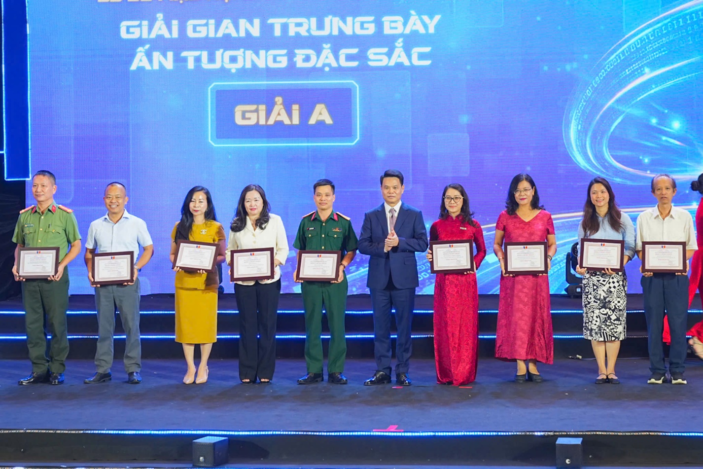 https://cdn.haiphong.gov.vn/gov-hpg/1/tintuc/2026/6/z7960247879760_4c91356f42bd8b64fe7dd30716e8e75d639176538755715700.jpg
