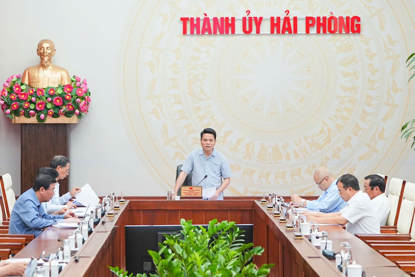 Thường trực Thành ủy họp, nghe báo cáo, cho ý kiến về một số nội dung theo Quy chế làm việc